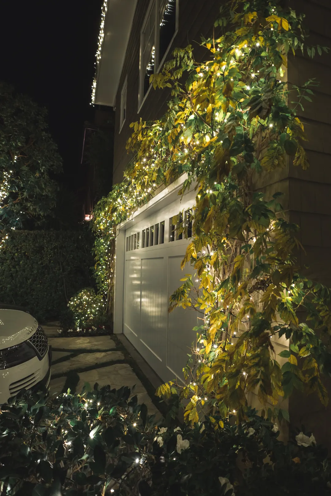 Christmas-Light-Installation-Pacific-Palisades-2-1